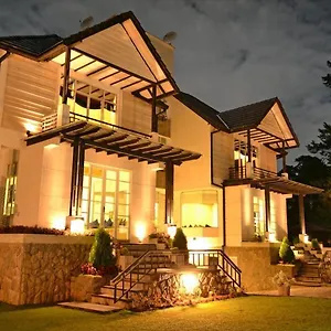 https://unique-cottages.kandyhotelsnow.com